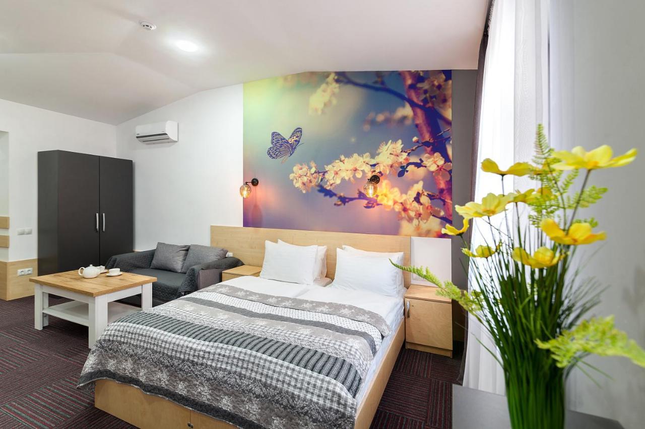 Etude Hotel Львов Экстерьер фото
