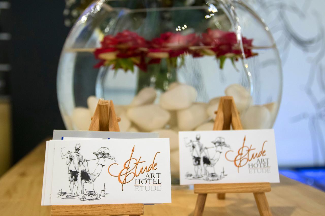 Etude Hotel Львов Экстерьер фото